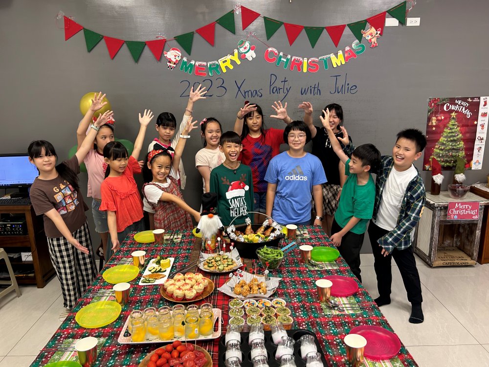 2023 12 13 Xmas party with Julie 1st +2nd class