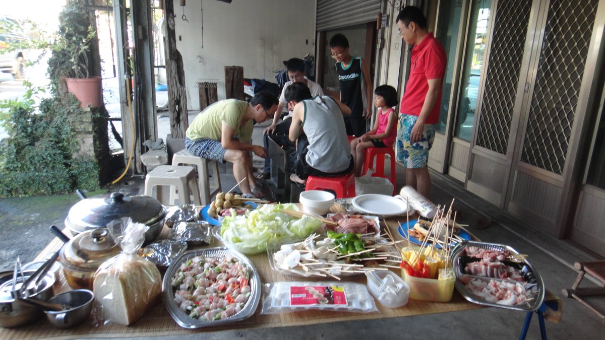 2014 /09 /08 家族烤肉慶中秋+慶生~ 2014 /09 /08 家族烤肉慶中秋+慶生~