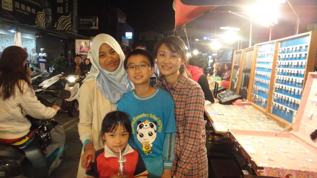 Day 3  (9)Quy Nhon night  Market~.JPG