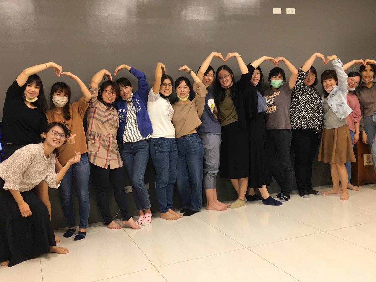 2021 12 /01/ 真的,不會再有成寒教材兒美自學實驗第3班了~ 兩班媽咪的充電聚會 2021 12 /01/ 真的,不會再有成寒教材兒美自學實驗第3班了~ 兩班媽咪的充電聚會