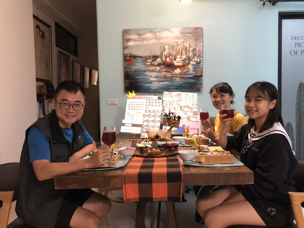 2022/10/31 台灣閱讀協會第一屆全國英文創意說書比賽: Annie獲得國中組 第3名~ 2022/10/31 台灣閱讀協會第一屆全國英文創意說書比賽: Annie獲得國中組 第3名~